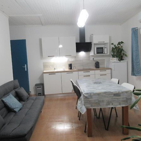 Gite La Chaumette Appartement Turquoise Villeneuve-de-Berg Exterior photo